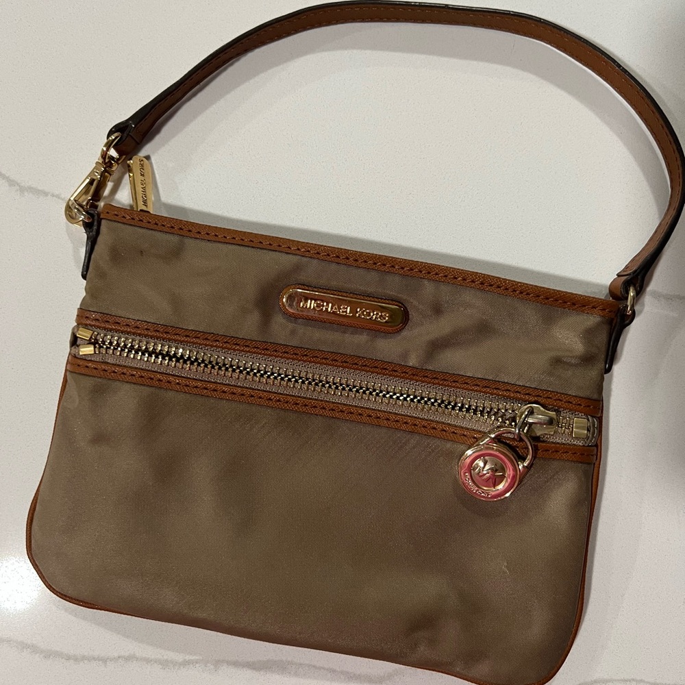 Michael Kors wristlet